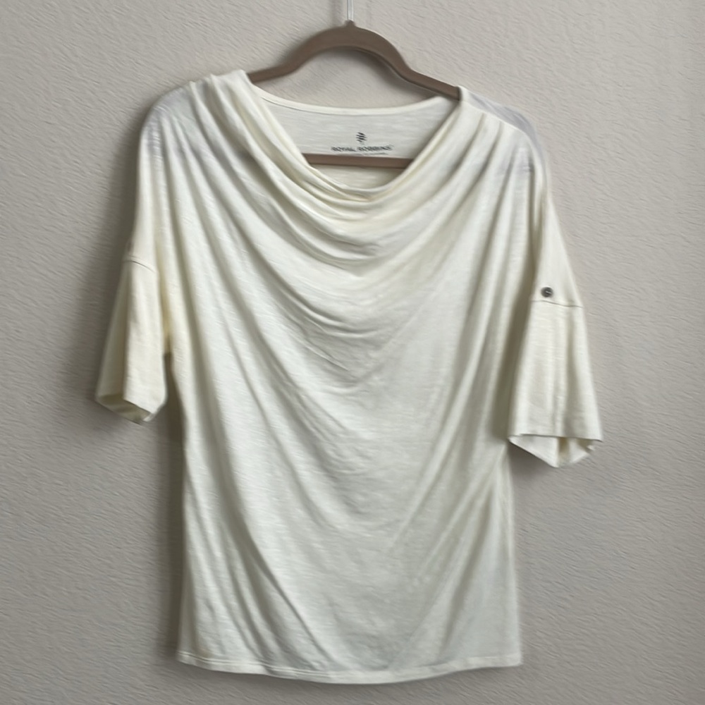 Royal Robbin’s knit cream colored top